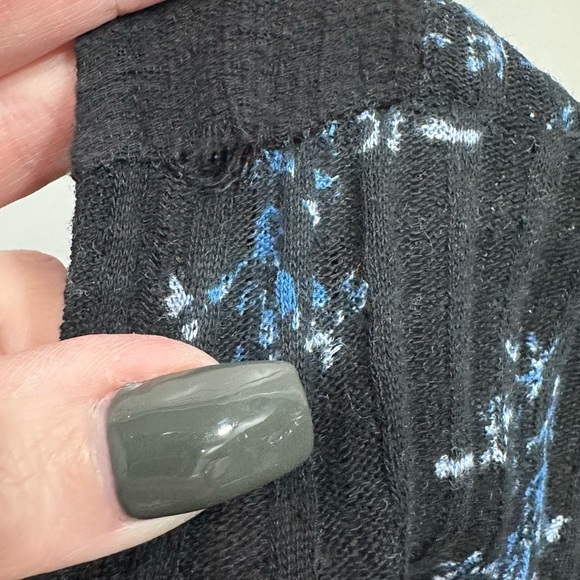 Lucky Long Sleeve Top Size Medium - Picture 10 of 10